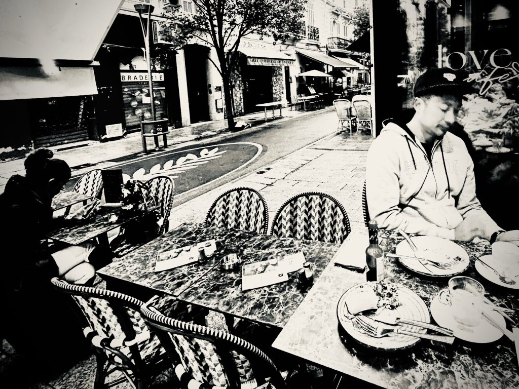 Cafe in Seol, Busan, Cannes and Chiba&nbsp;Japan